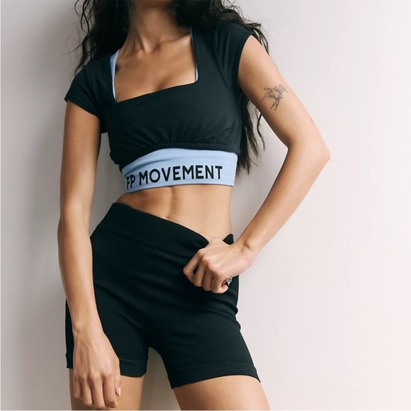 NEW FP Movement Happiness Runs Prajna Black Ribbed Shorts Size XS/S NWOT - Picture 2 of 7